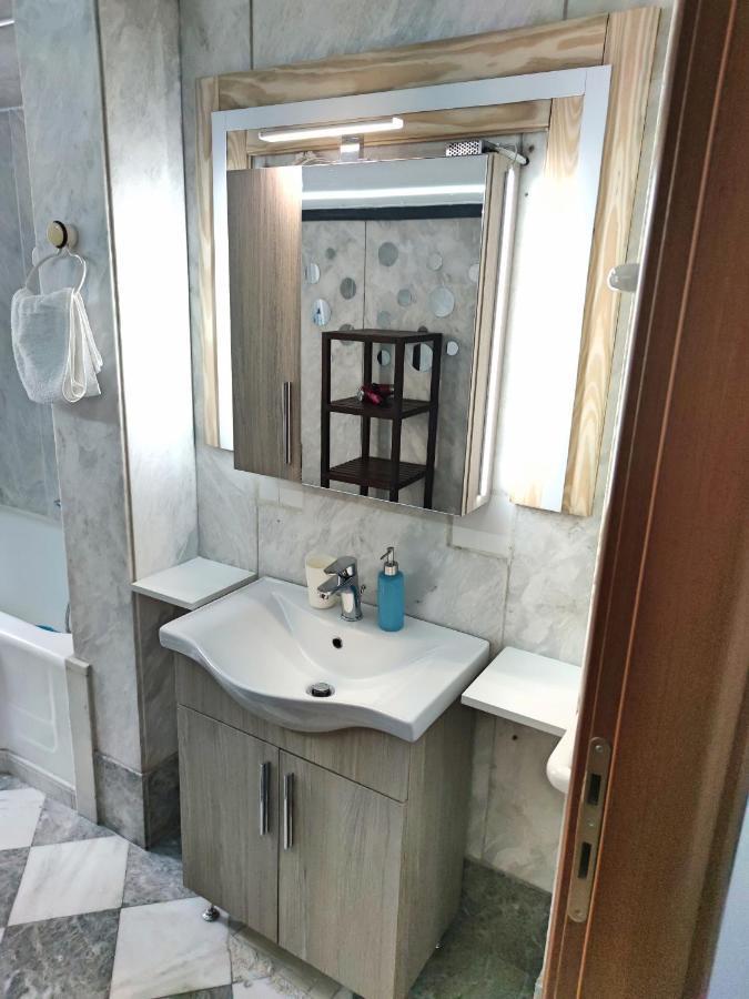 Central Oasis Apartment Kavala Bagian luar foto